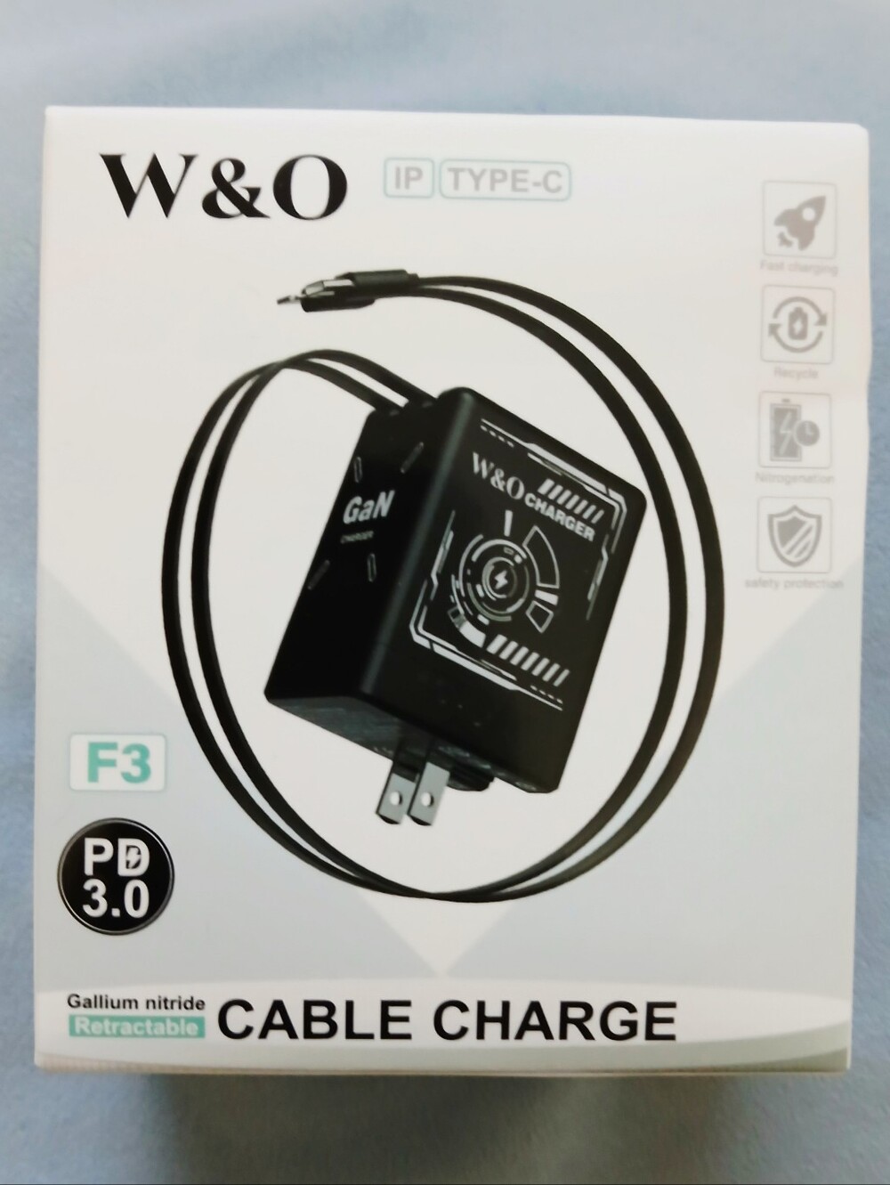 W&O Black Retractable GaN Cable Charger